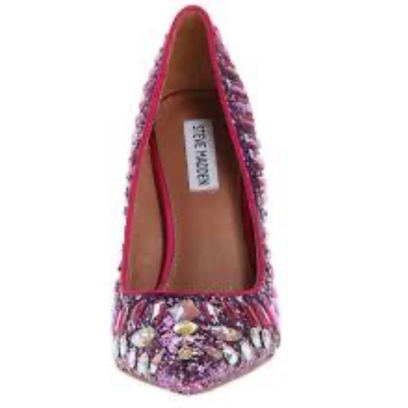 Steve Madden pump. This one is sure to turn heads! Stunning shoe! Size 10. - Picture 5 of 7